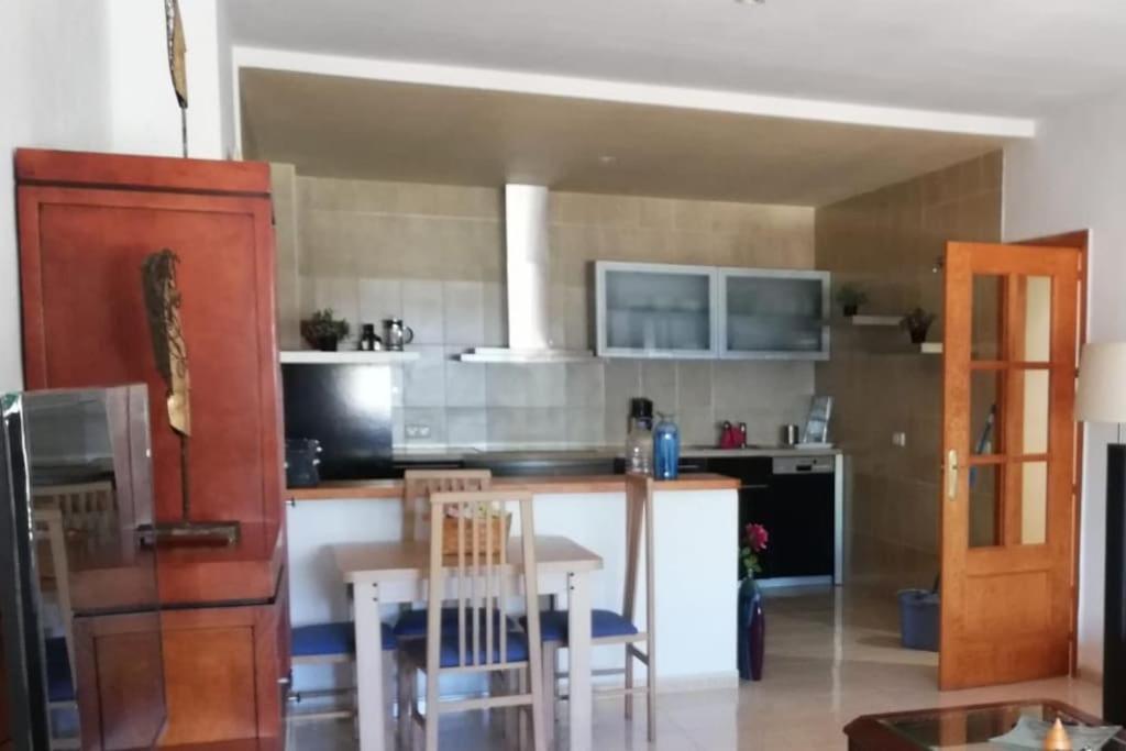 Апартаменти Apartamento Grande En El Puerto Marina Del Este Ла-Еррадура Екстер'єр фото